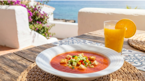 冷製ガスパチョとフレッシュオレンジジュースのセット