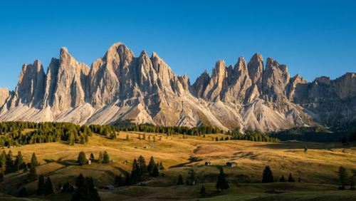 世界遺産ドロミーティの迫力ある岩山が連なるイタリア・アルプスの絶景風景