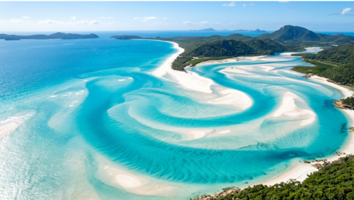 ホワイトヘブンビーチのヒルインレットに広がる白砂と海のマーブル模様の絶景